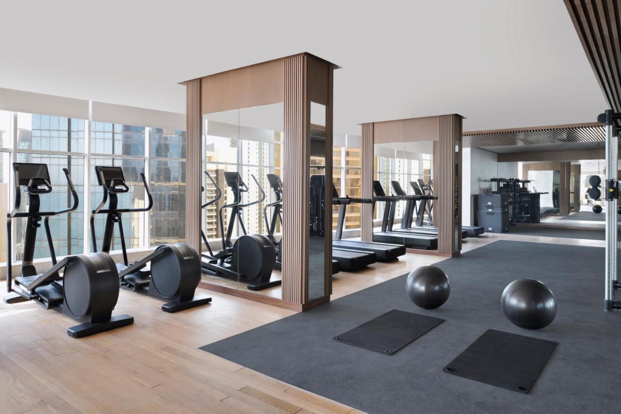 מלון Element By Westin West Bay דוחה מראה חיצוני תמונה The gym at The Hari