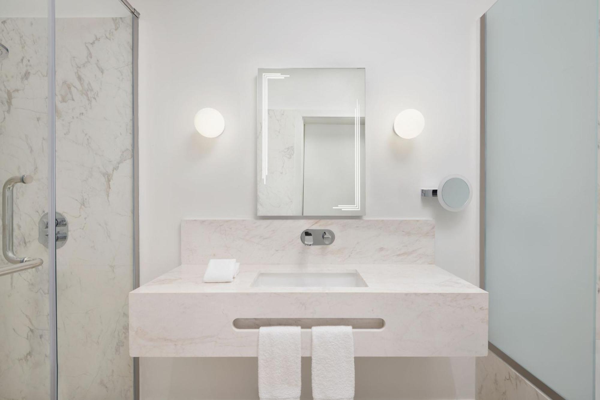 מלון Element By Westin West Bay דוחה מראה חיצוני תמונה